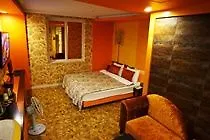 Ava Hotel