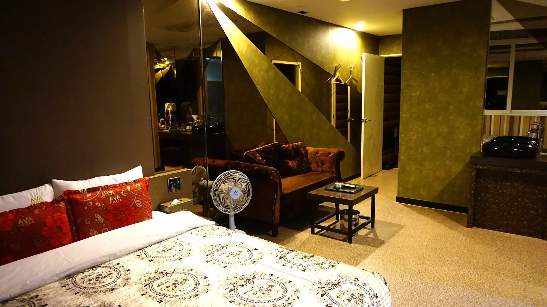 **  Ava Hotel South Korea